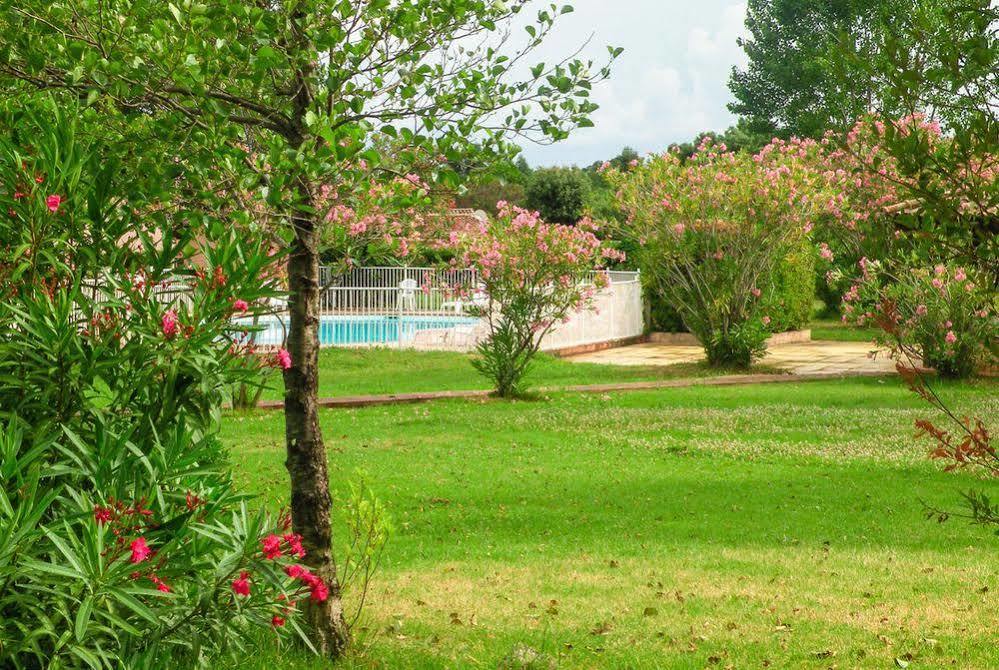 Complesso Residenziale Marina Di Pinarello Lejlighedshotel Pinarellu Eksteriør billede